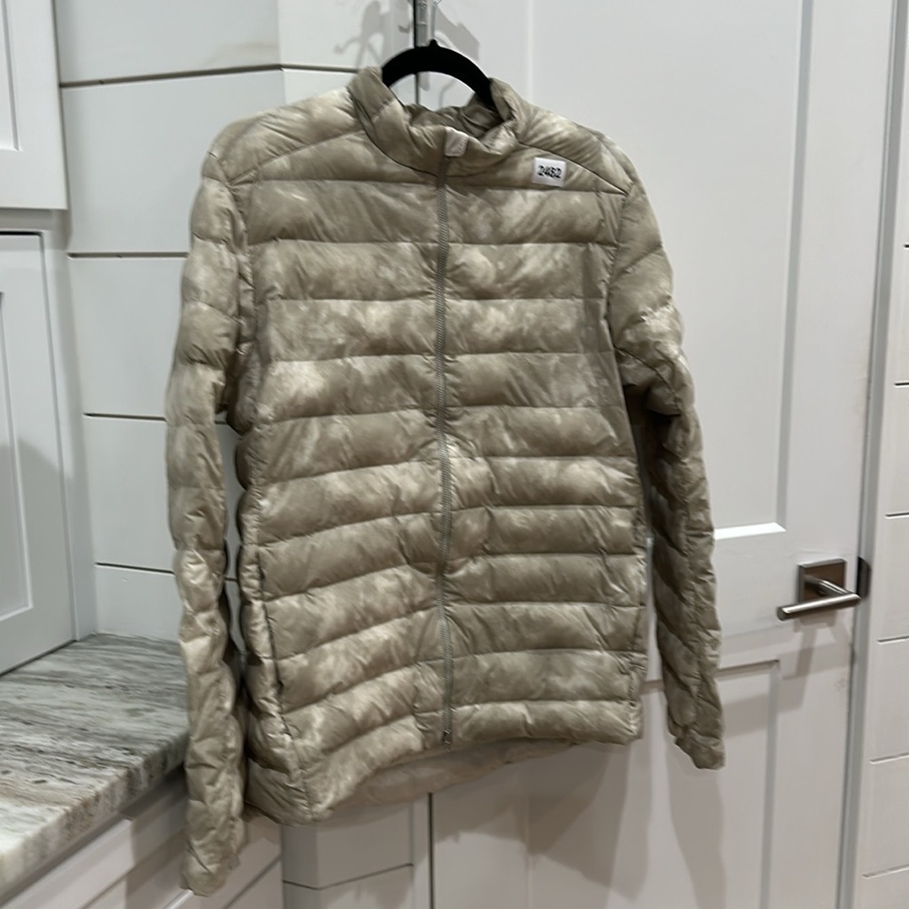 lululemon athletica Beige Tie-Dye Puffer Jacket No Wear Excellent condition - Picture 7 of 10